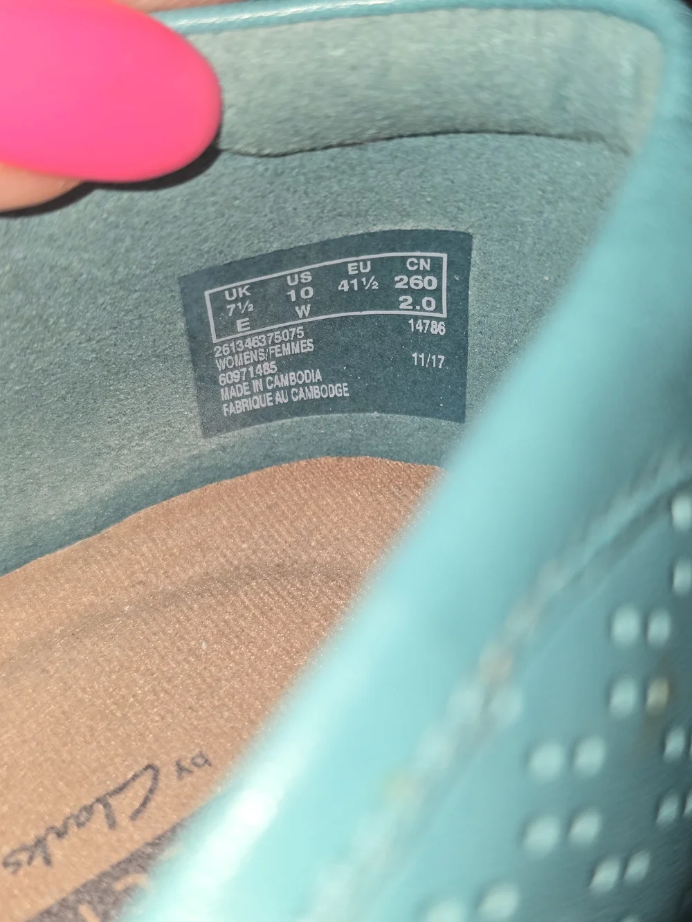 NWOT Clarks Danelly Adira Ballet Flat Turquoise Leather slip on Women 10